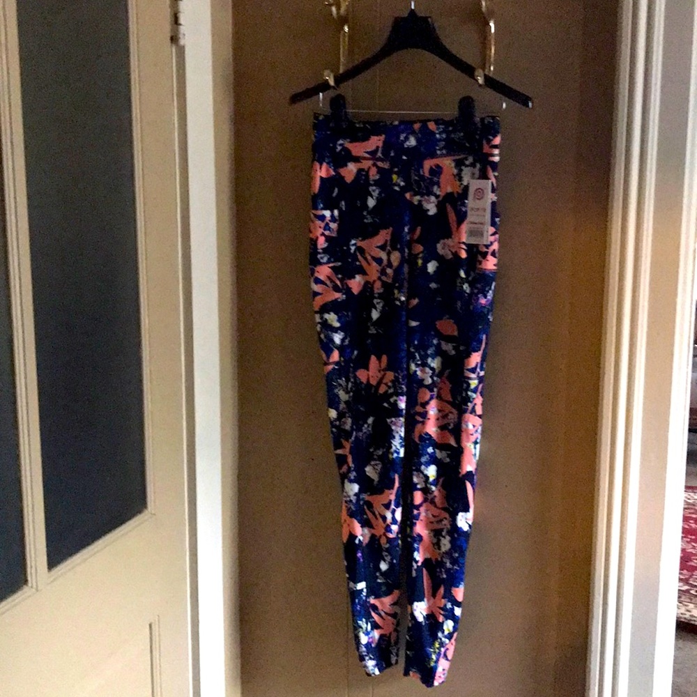 Pop Fit Leggings